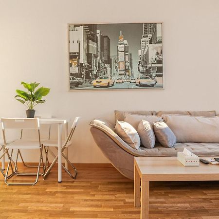 Joyful 2Br Apt. @ Millenium Tower And The Danube Виена Екстериор снимка