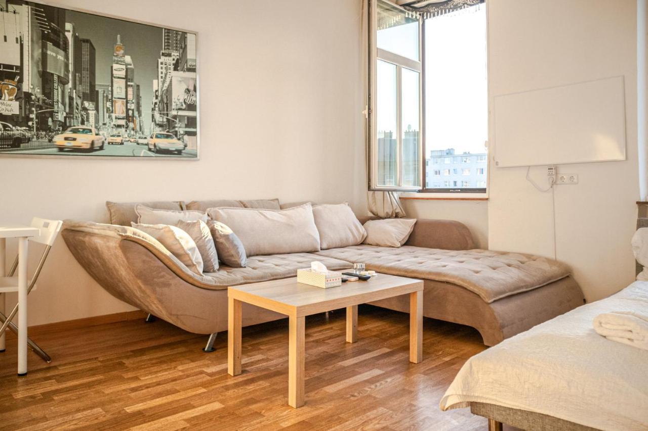 Joyful 2Br Apt. @ Millenium Tower And The Danube Виена Екстериор снимка