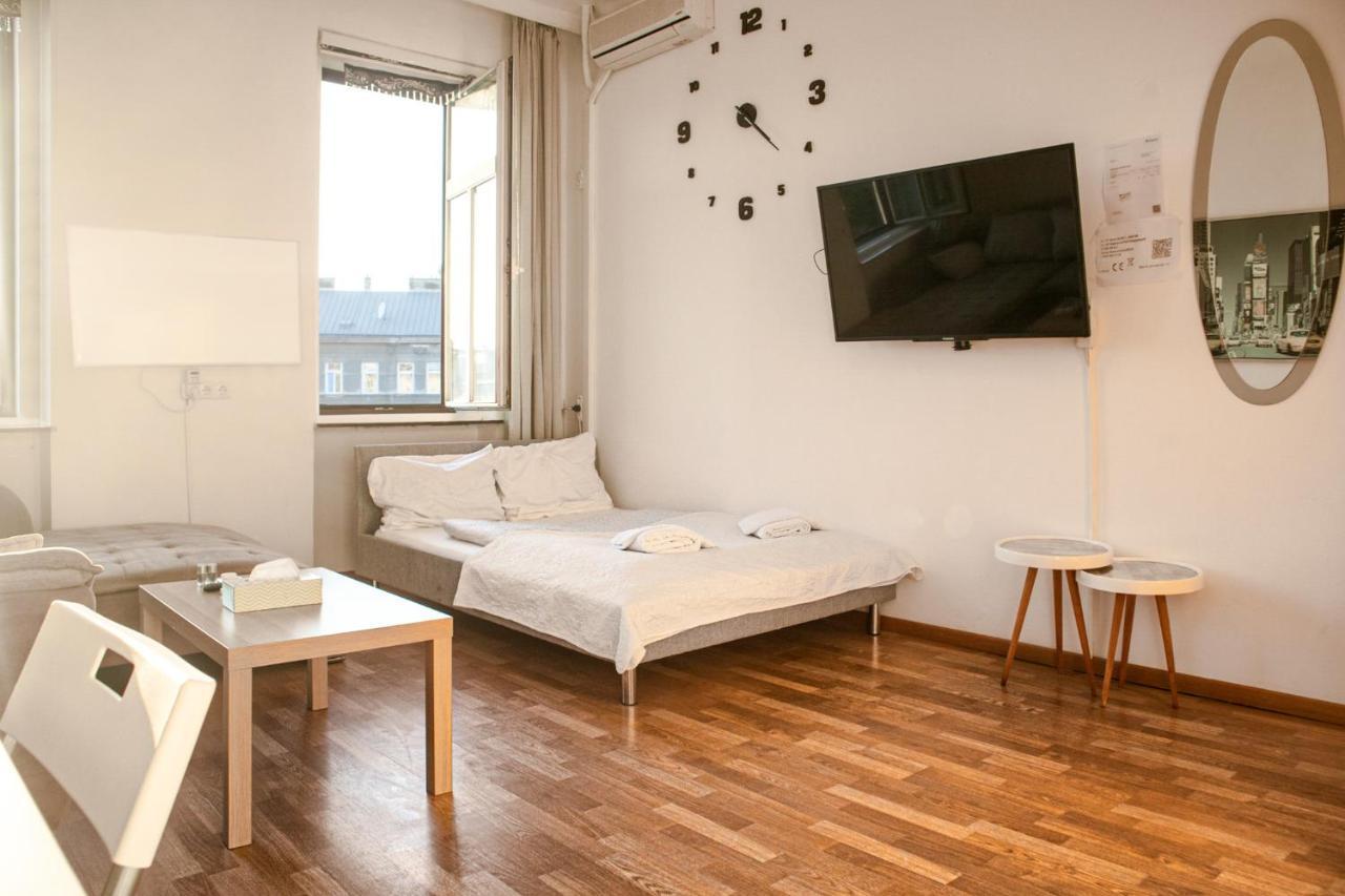 Joyful 2Br Apt. @ Millenium Tower And The Danube Виена Екстериор снимка