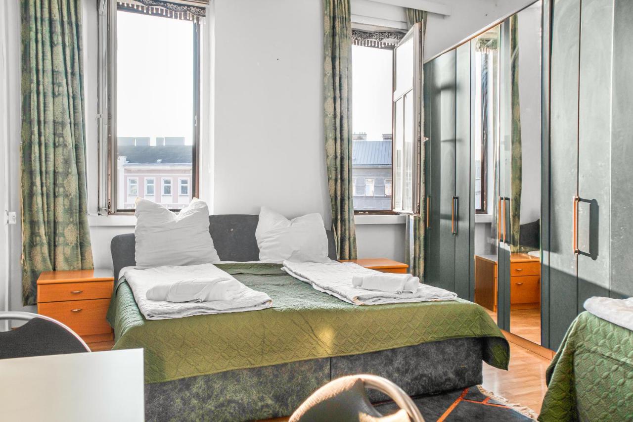 Joyful 2Br Apt. @ Millenium Tower And The Danube Виена Екстериор снимка