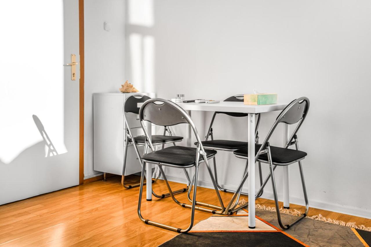 Joyful 2Br Apt. @ Millenium Tower And The Danube Виена Екстериор снимка