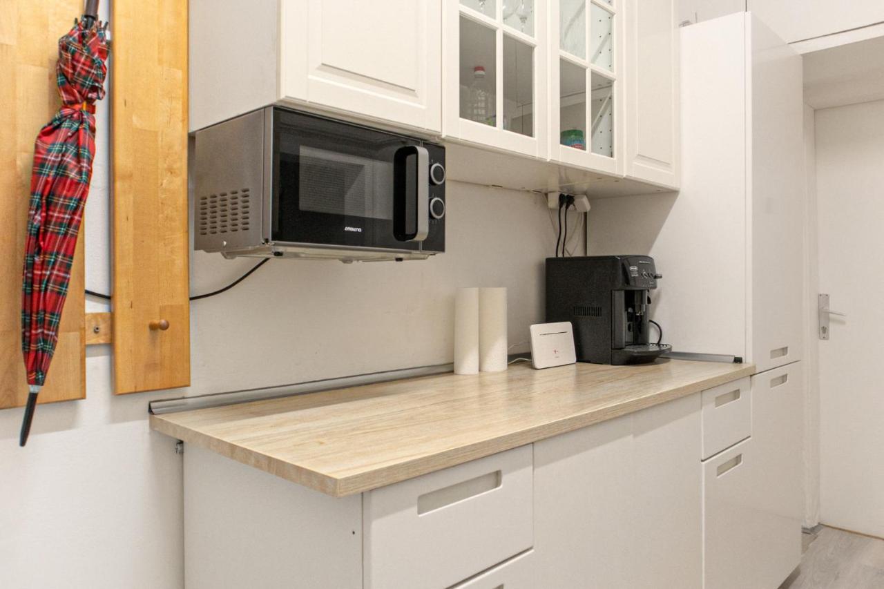 Joyful 2Br Apt. @ Millenium Tower And The Danube Виена Екстериор снимка