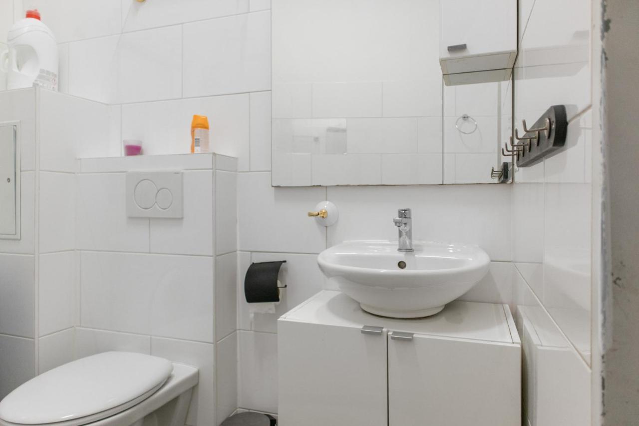 Joyful 2Br Apt. @ Millenium Tower And The Danube Виена Екстериор снимка