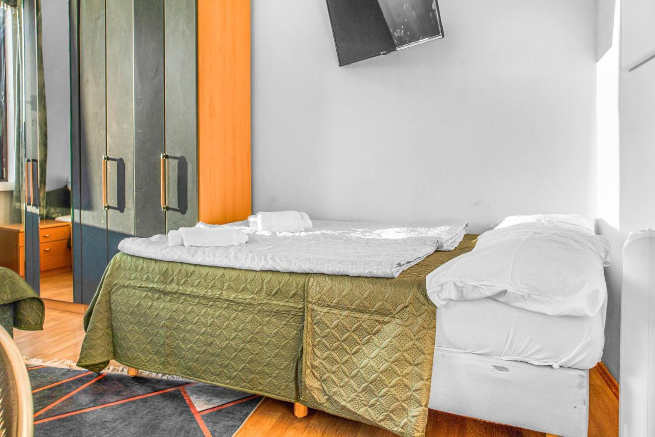 Joyful 2Br Apt. @ Millenium Tower And The Danube Виена Екстериор снимка